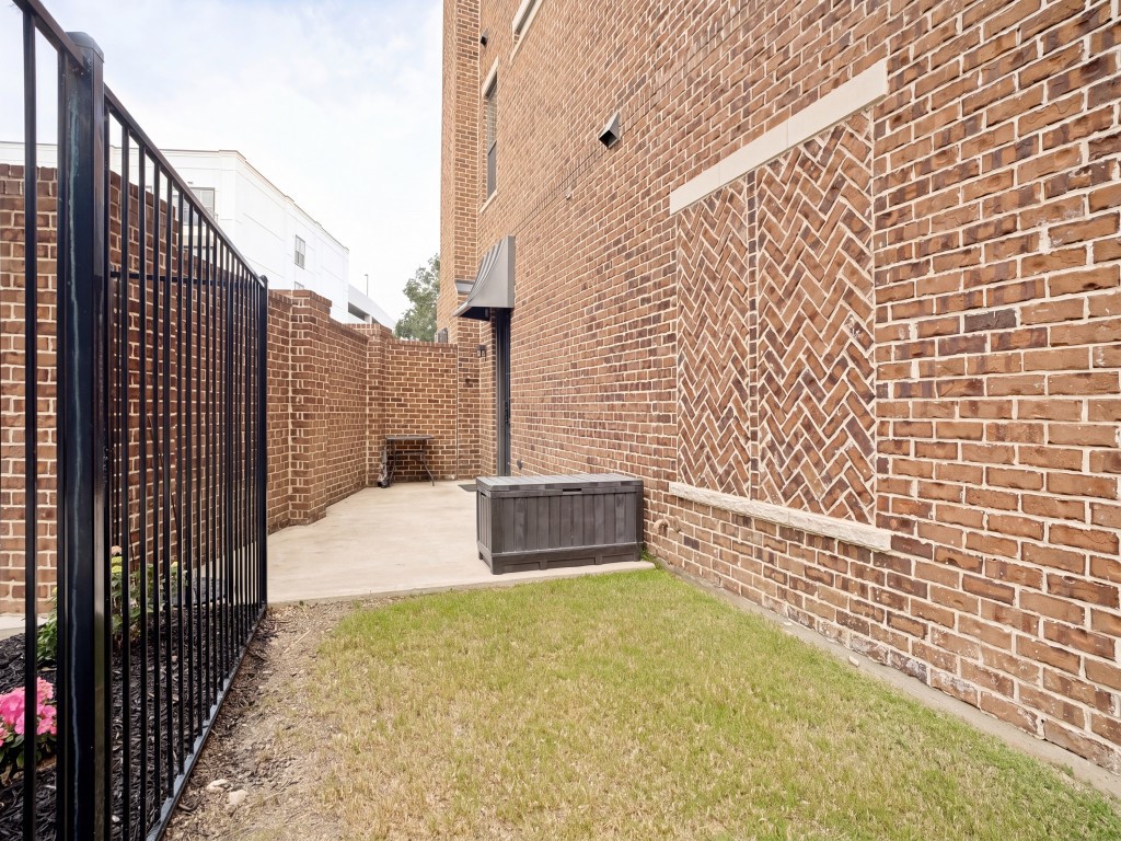 420 Crockett Circle Roanoke TX 76262
