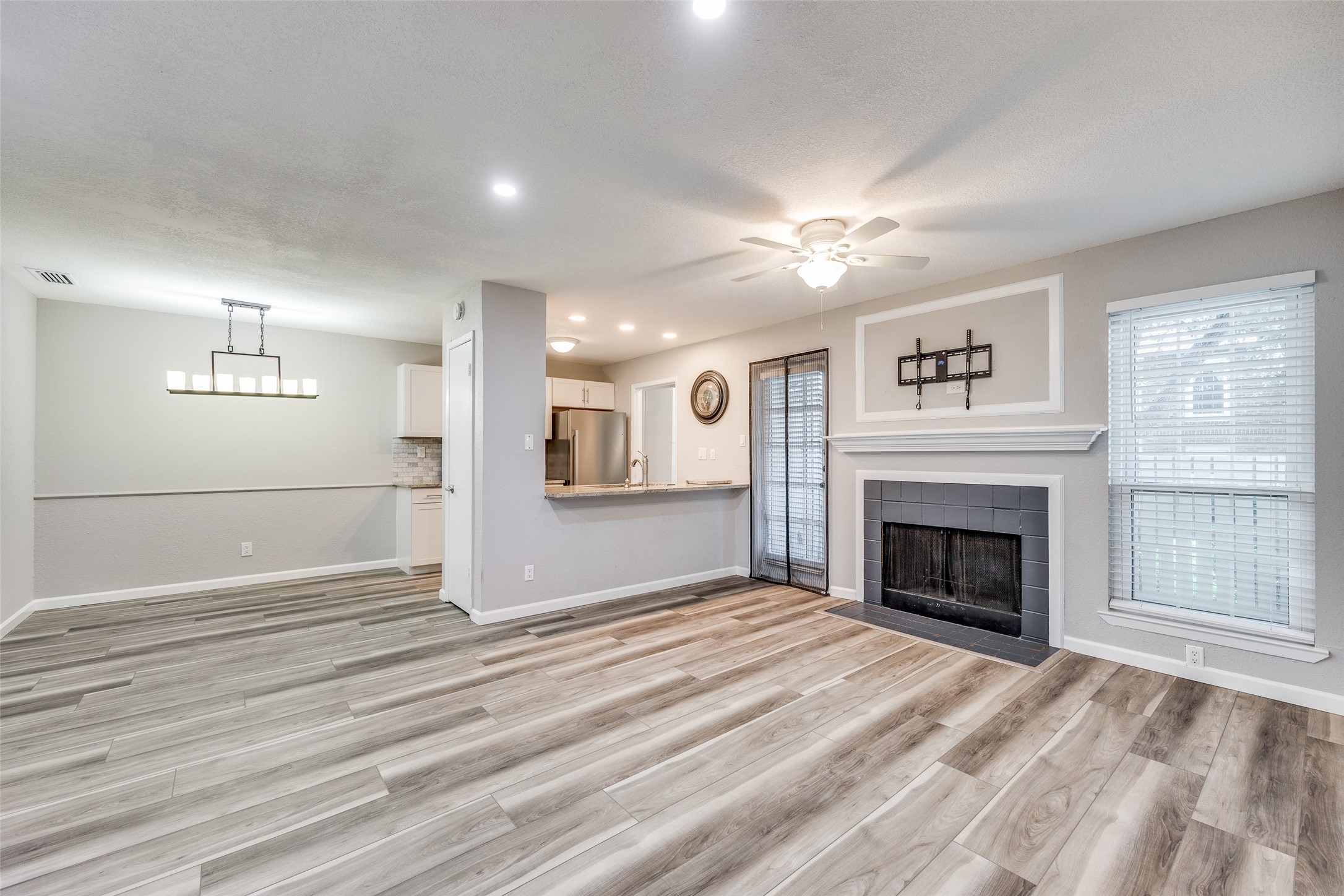 5981 Arapaho Road Dallas TX 75248