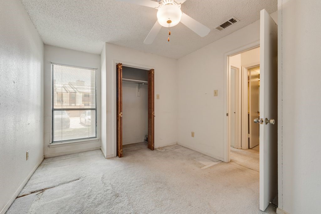 2014 Willoughby Lane Arlington TX 76011