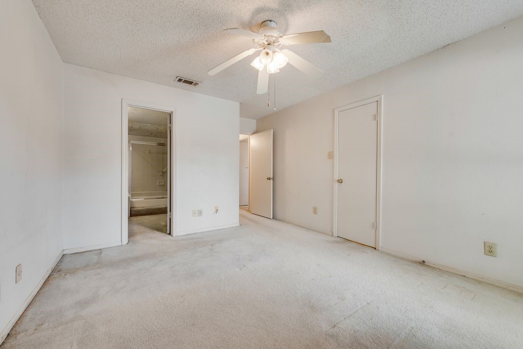 2014 Willoughby Lane Arlington TX 76011
