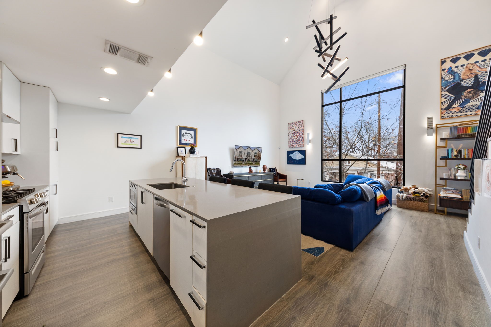 3880 Munger Avenue Dallas TX 75204