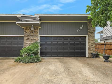 2009 Fleur De Lis Court Arlington TX 76012