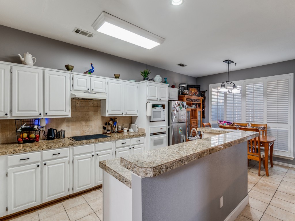 8417 Towneship Lane Dallas TX 75243