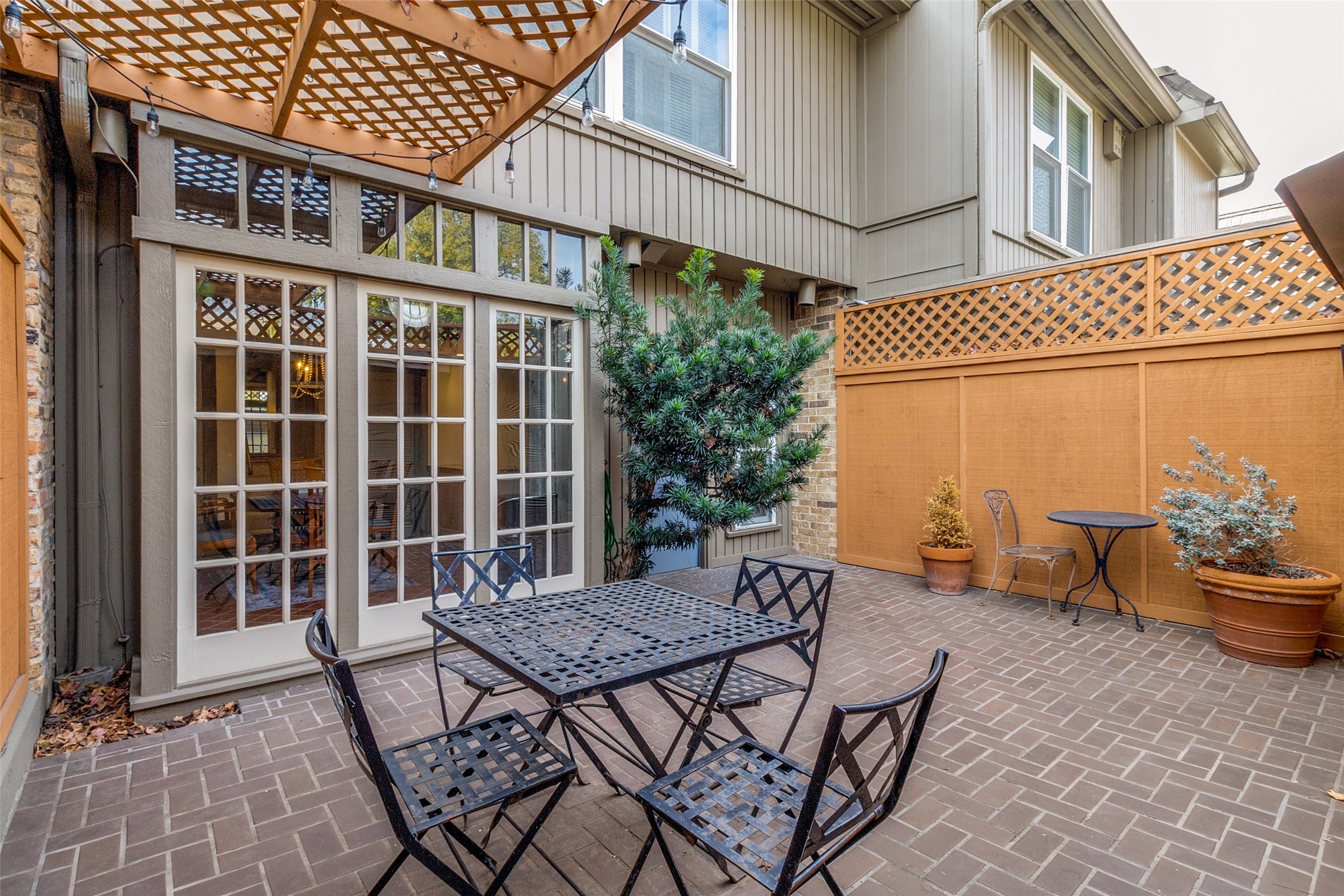 3327 Prescott Avenue Dallas TX 75219
