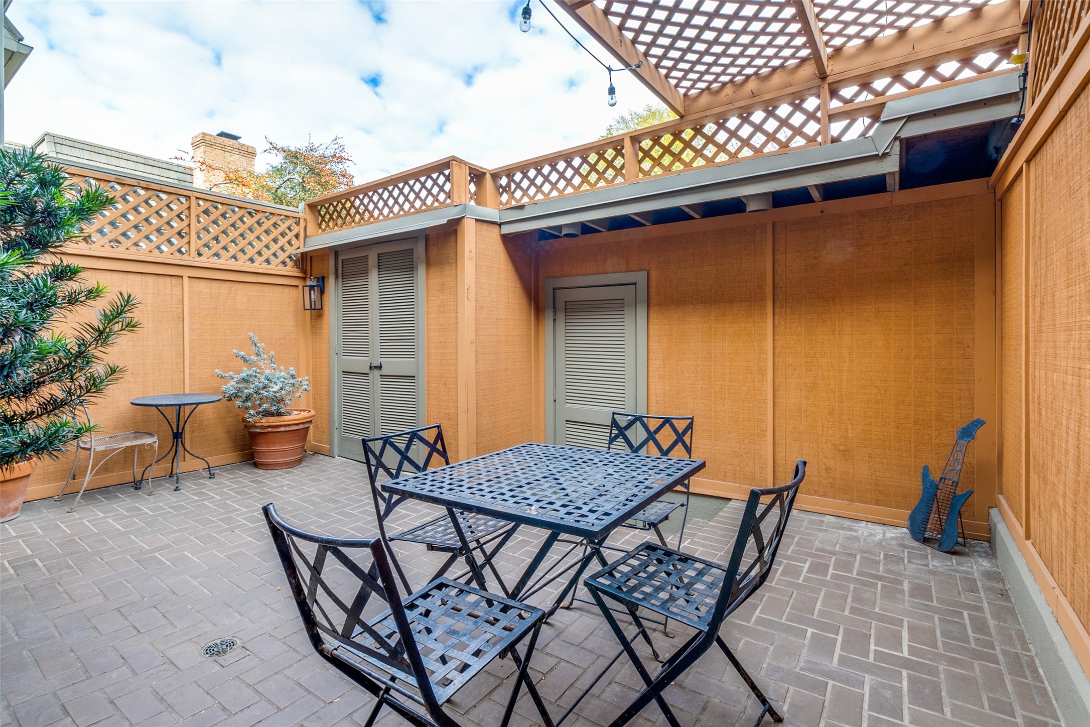 3327 Prescott Avenue Dallas TX 75219