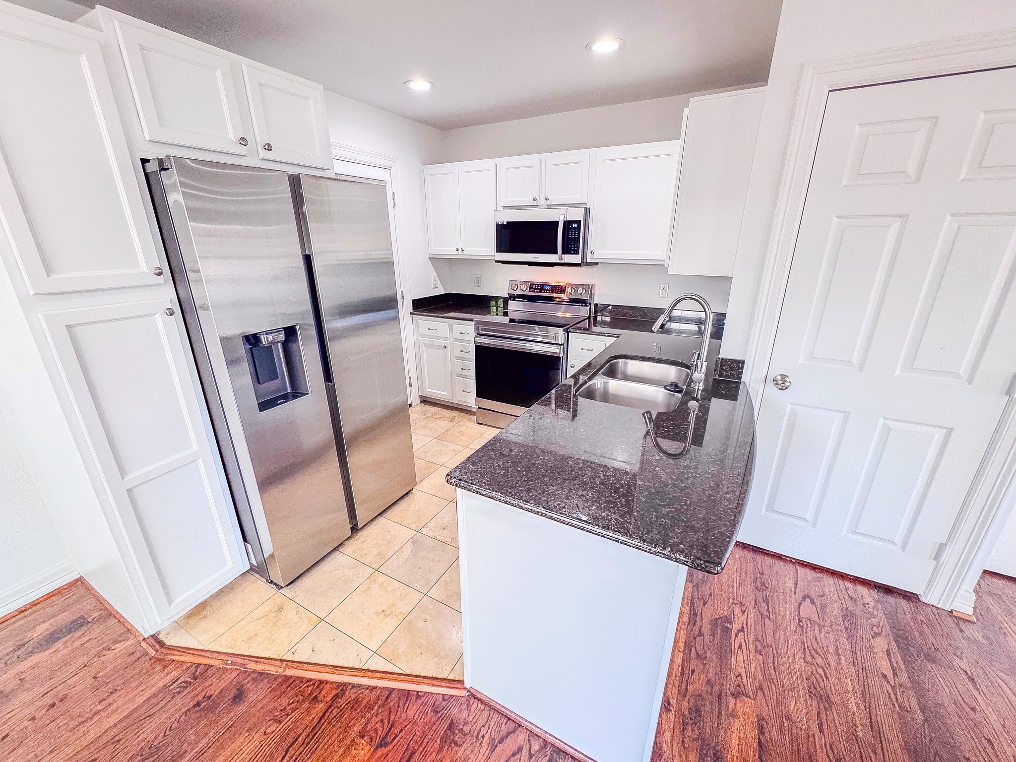 2809 Minert Street Dallas TX 75219