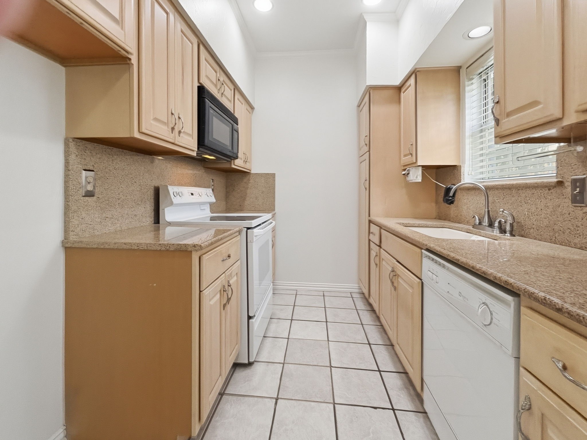 2727 Shelby Avenue Dallas TX 75219