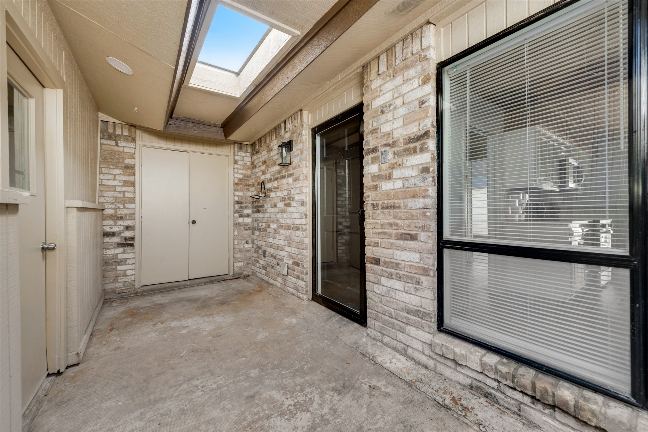 5814 Meadow Wood Lane Fort Worth TX 76112