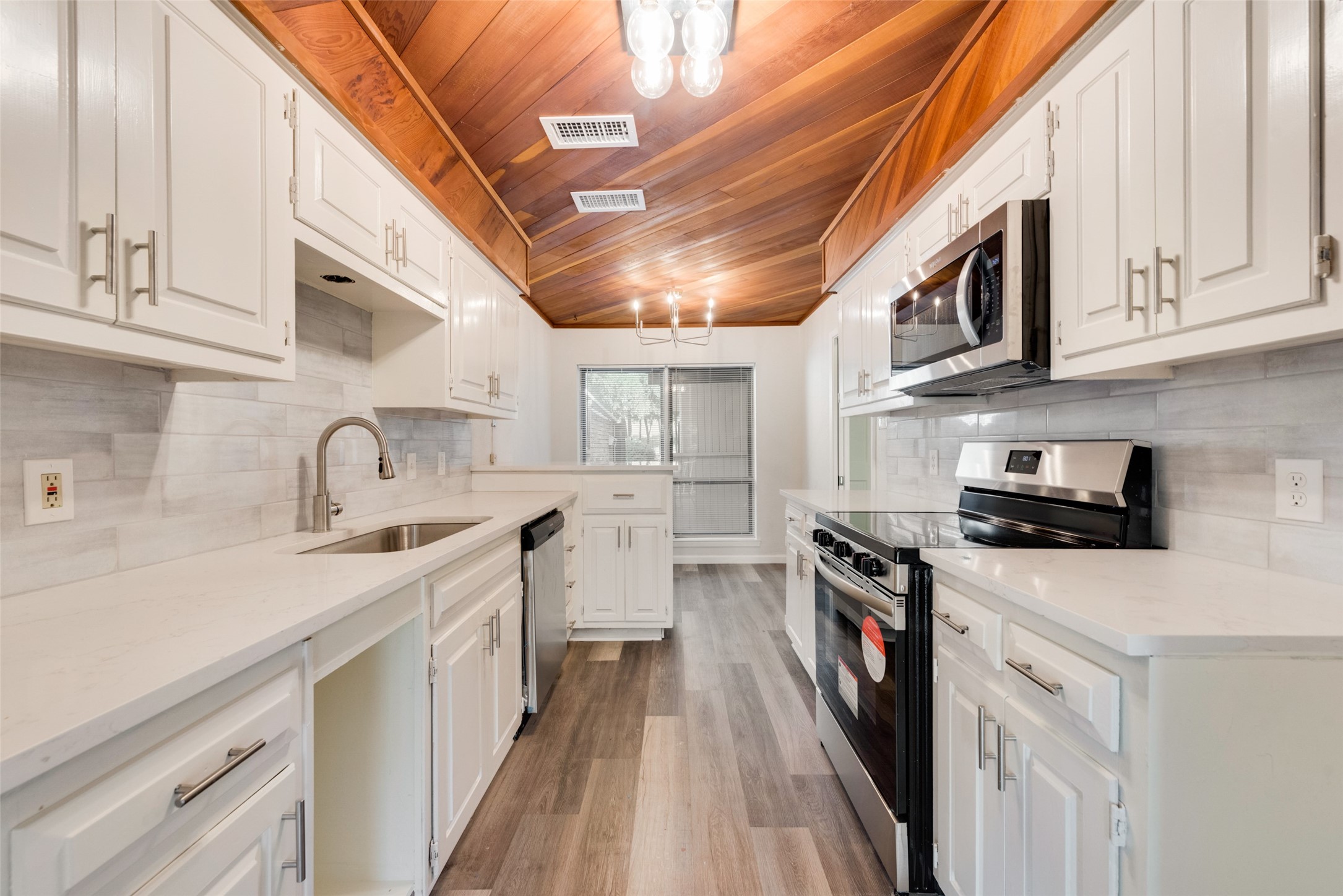 5814 Meadow Wood Lane Fort Worth TX 76112