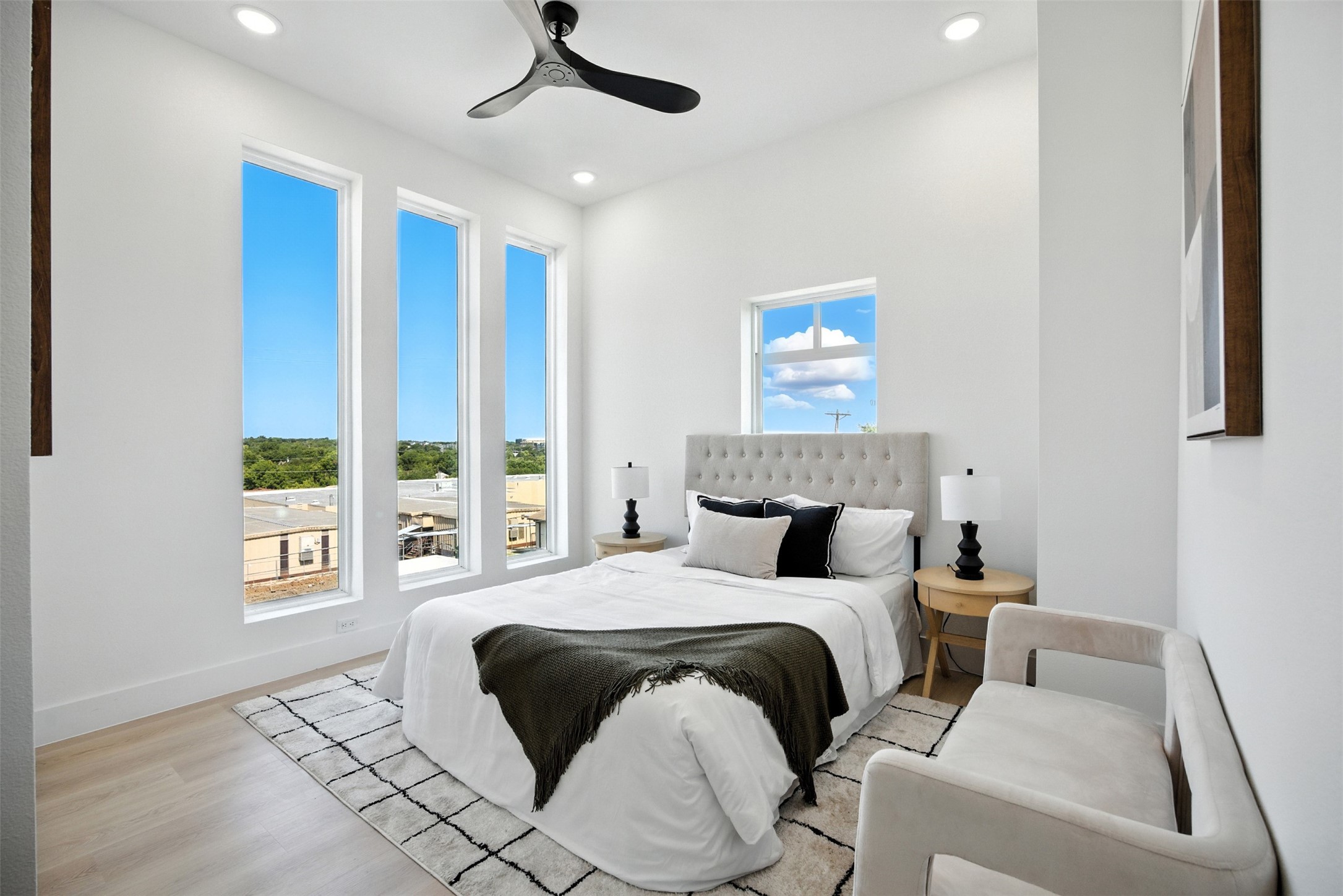 312 N Lancaster Avenue Dallas TX 75203