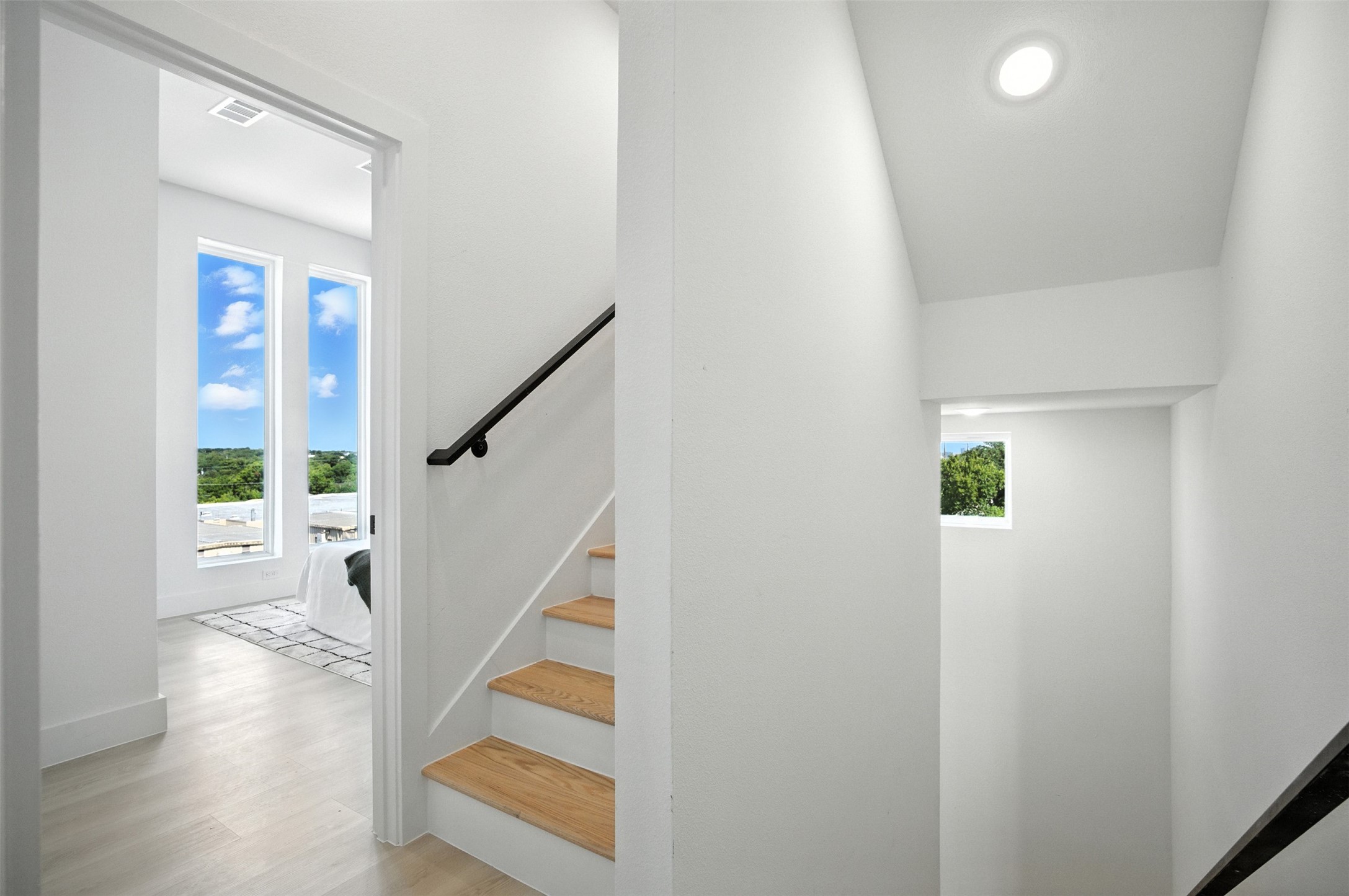 312 N Lancaster Avenue Dallas TX 75203