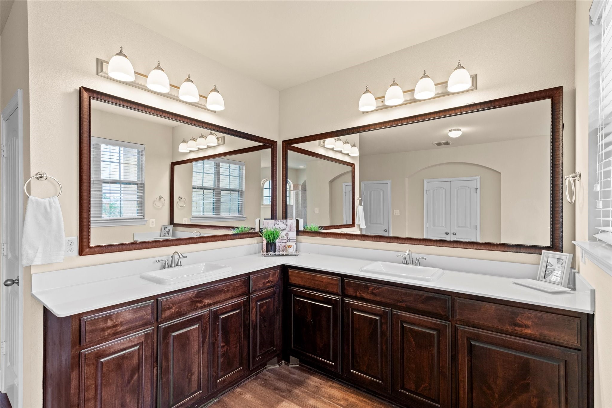 2660 Venice Drive Grand Prairie TX 75054