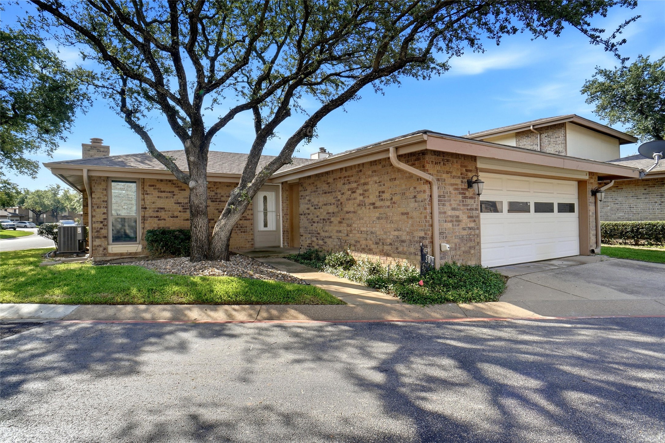 30 Park Lane Bedford TX 76021