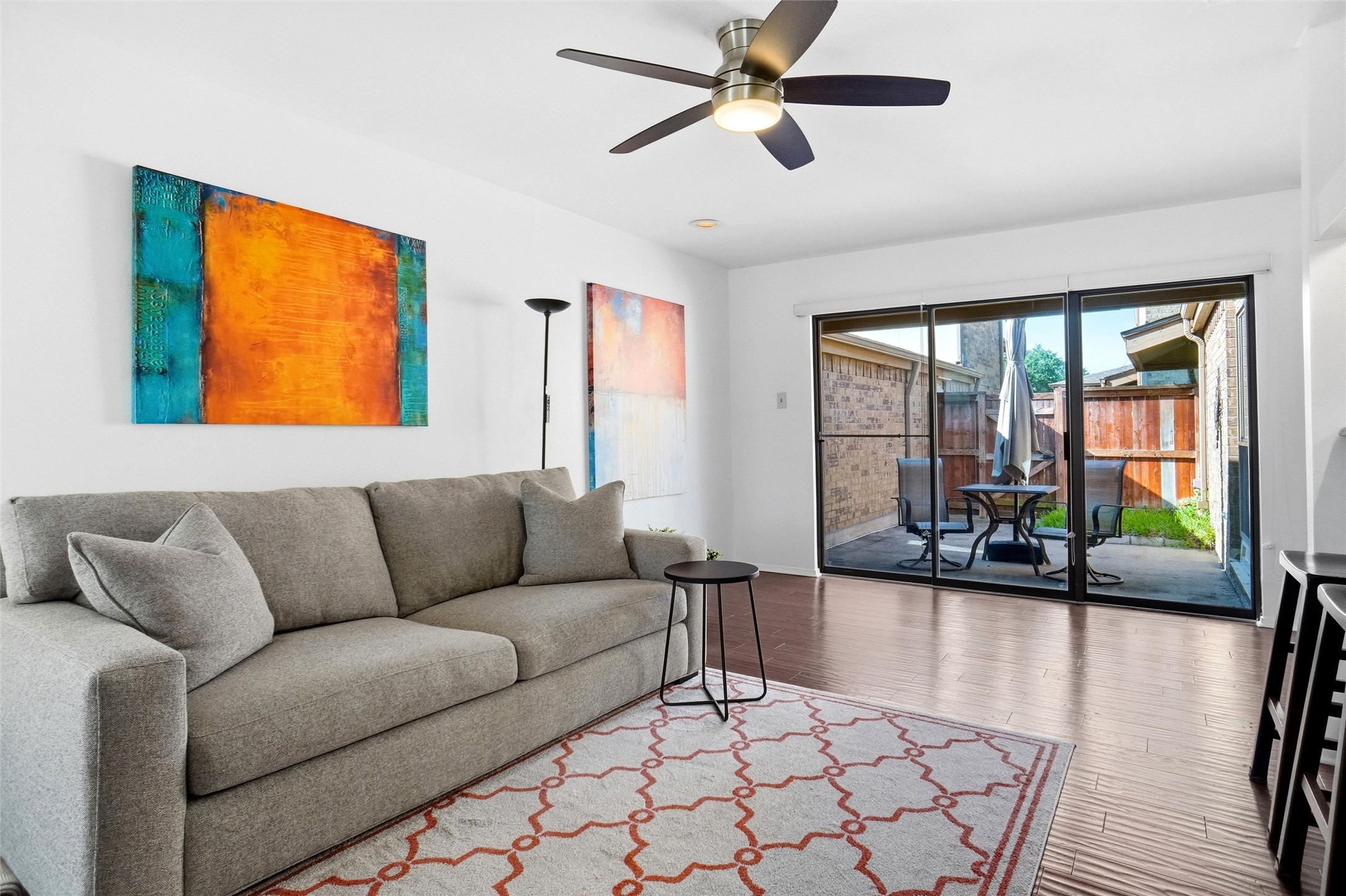 30 Park Lane Bedford TX 76021