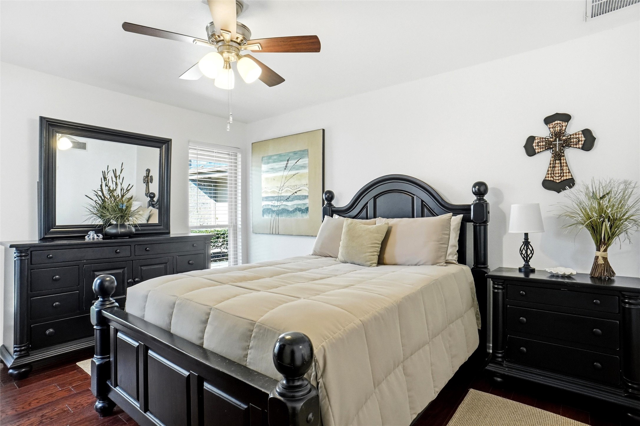 30 Park Lane Bedford TX 76021
