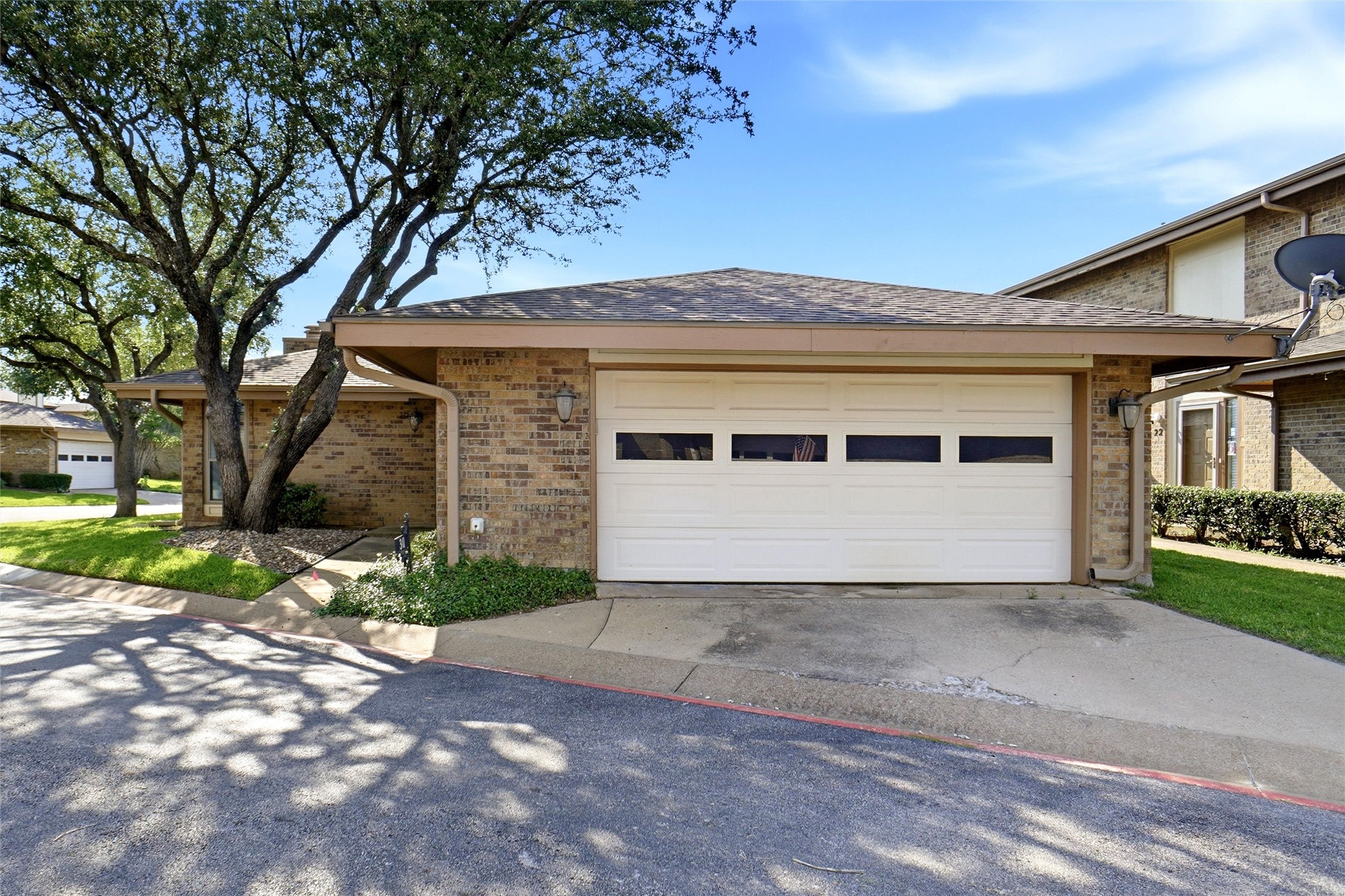 30 Park Lane Bedford TX 76021