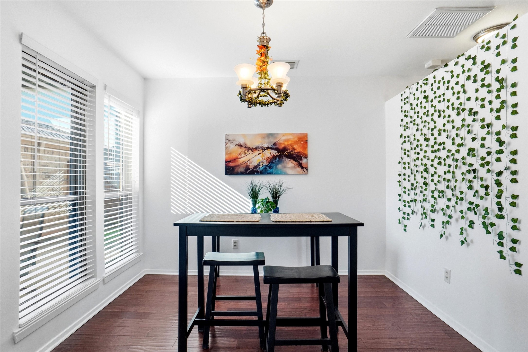 30 Park Lane Bedford TX 76021