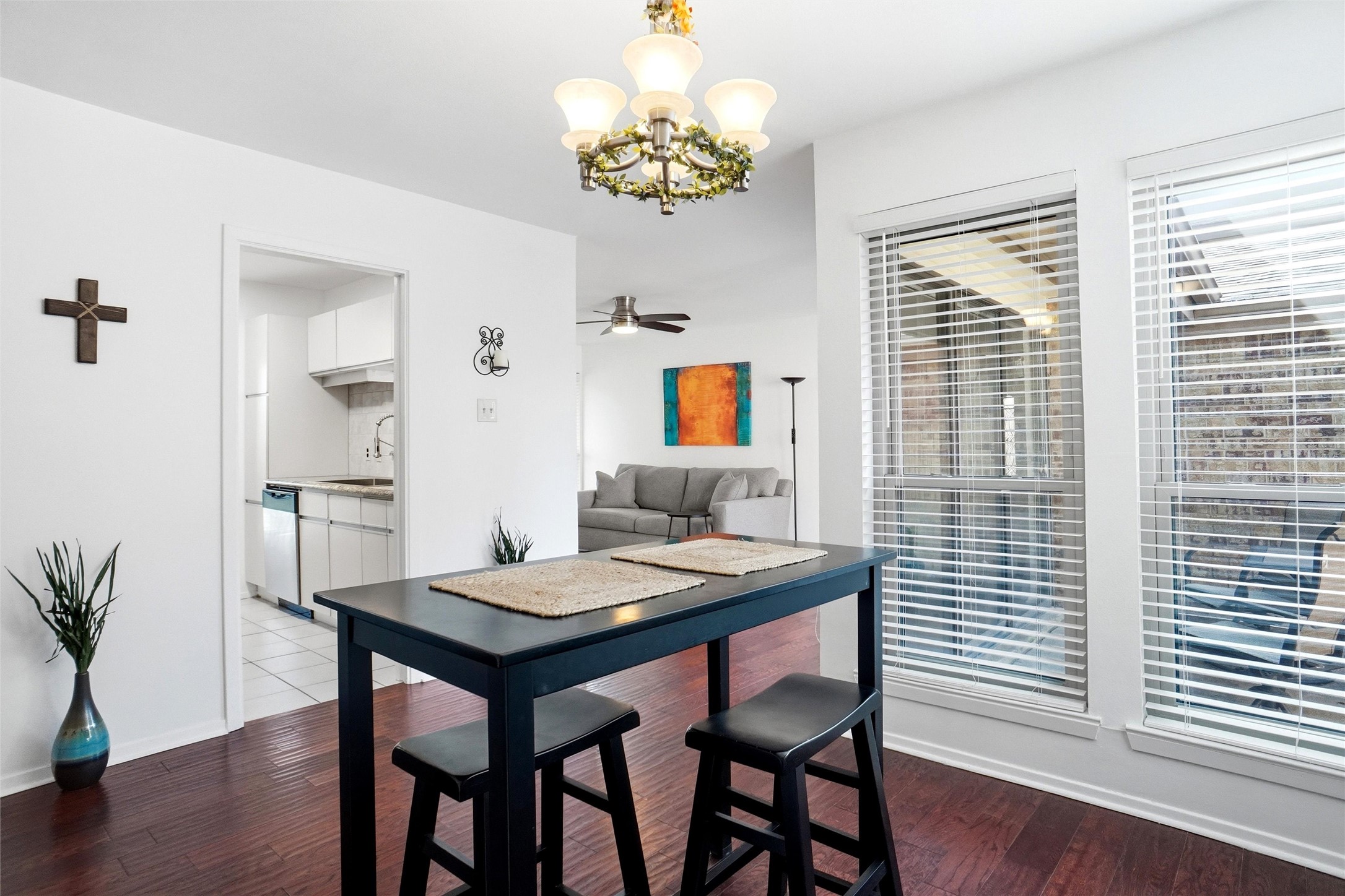 30 Park Lane Bedford TX 76021