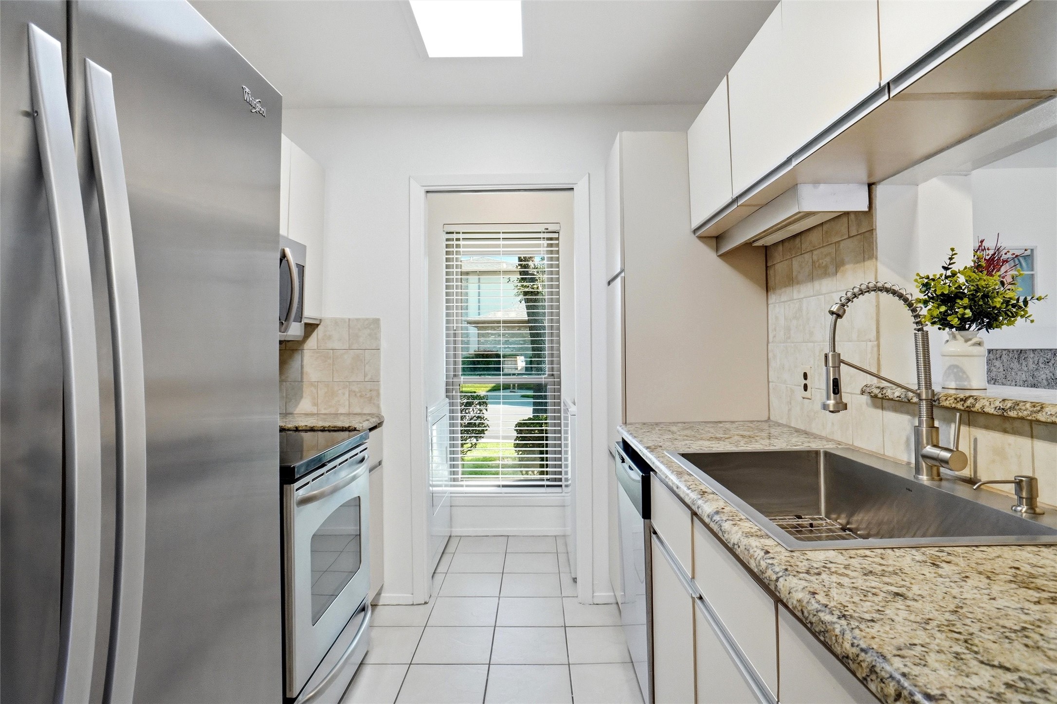 30 Park Lane Bedford TX 76021