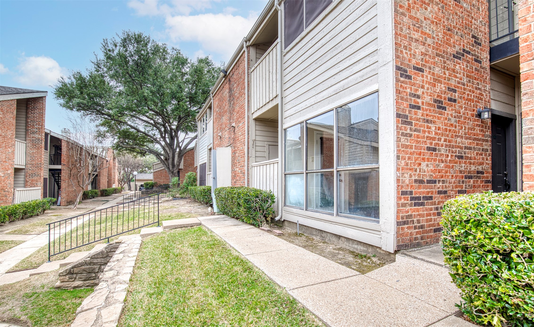 9600 Royal Lane Dallas TX 75243