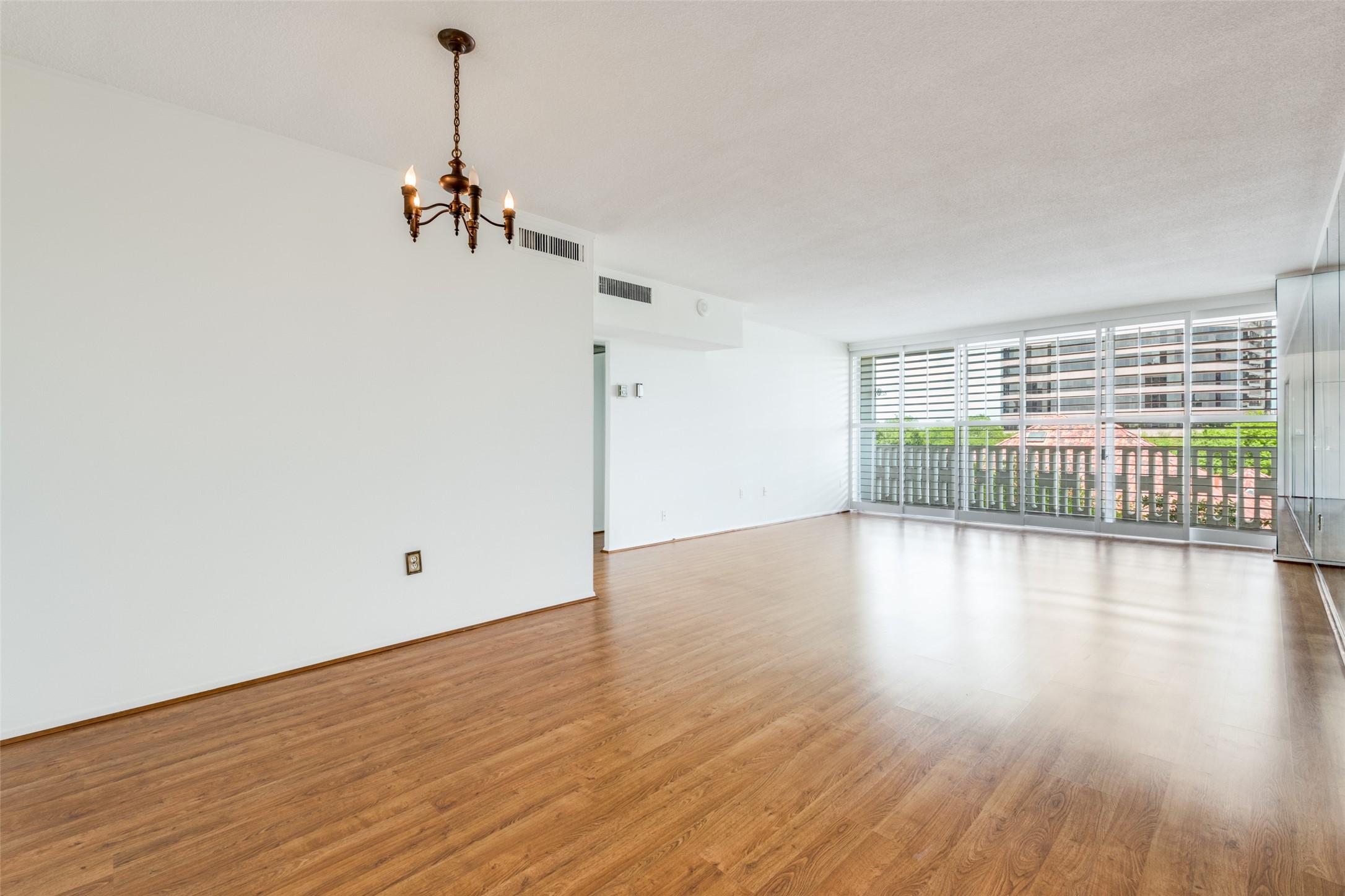 3701 Turtle Creek Boulevard Dallas TX 75219