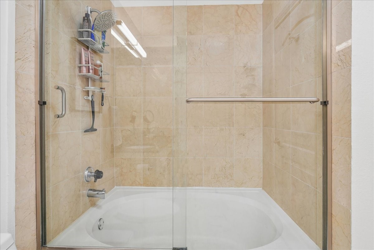3225 Turtle Creek Boulevard Dallas TX 75219