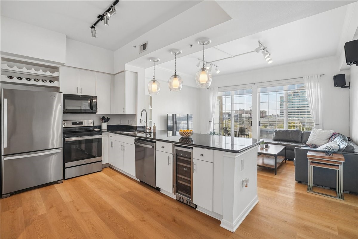 3225 Turtle Creek Boulevard Dallas TX 75219
