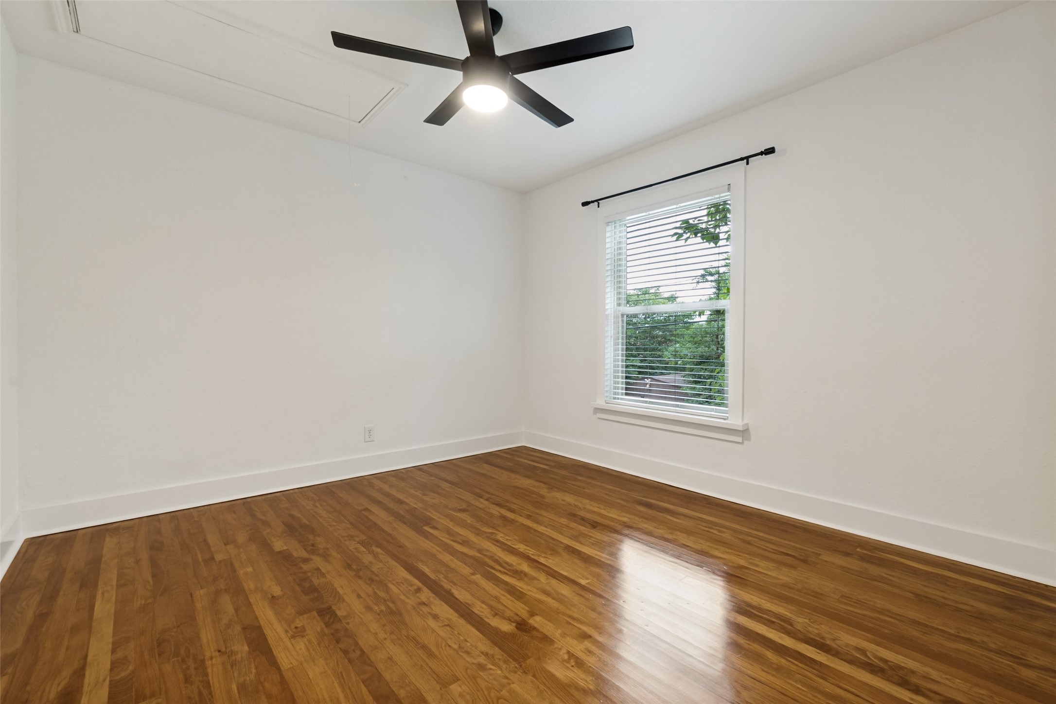 6490 Bordeaux Avenue Dallas TX 75209