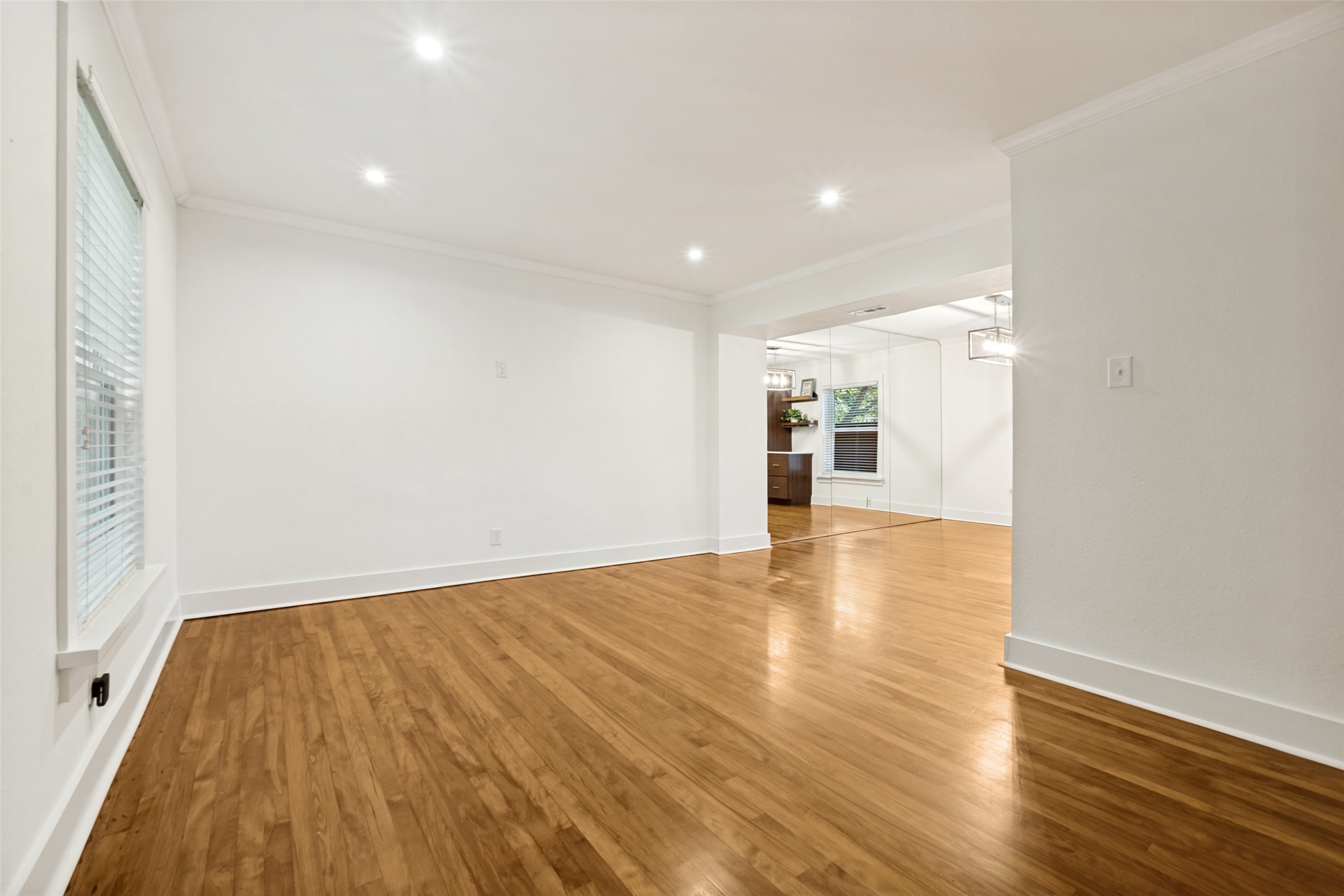 6490 Bordeaux Avenue Dallas TX 75209