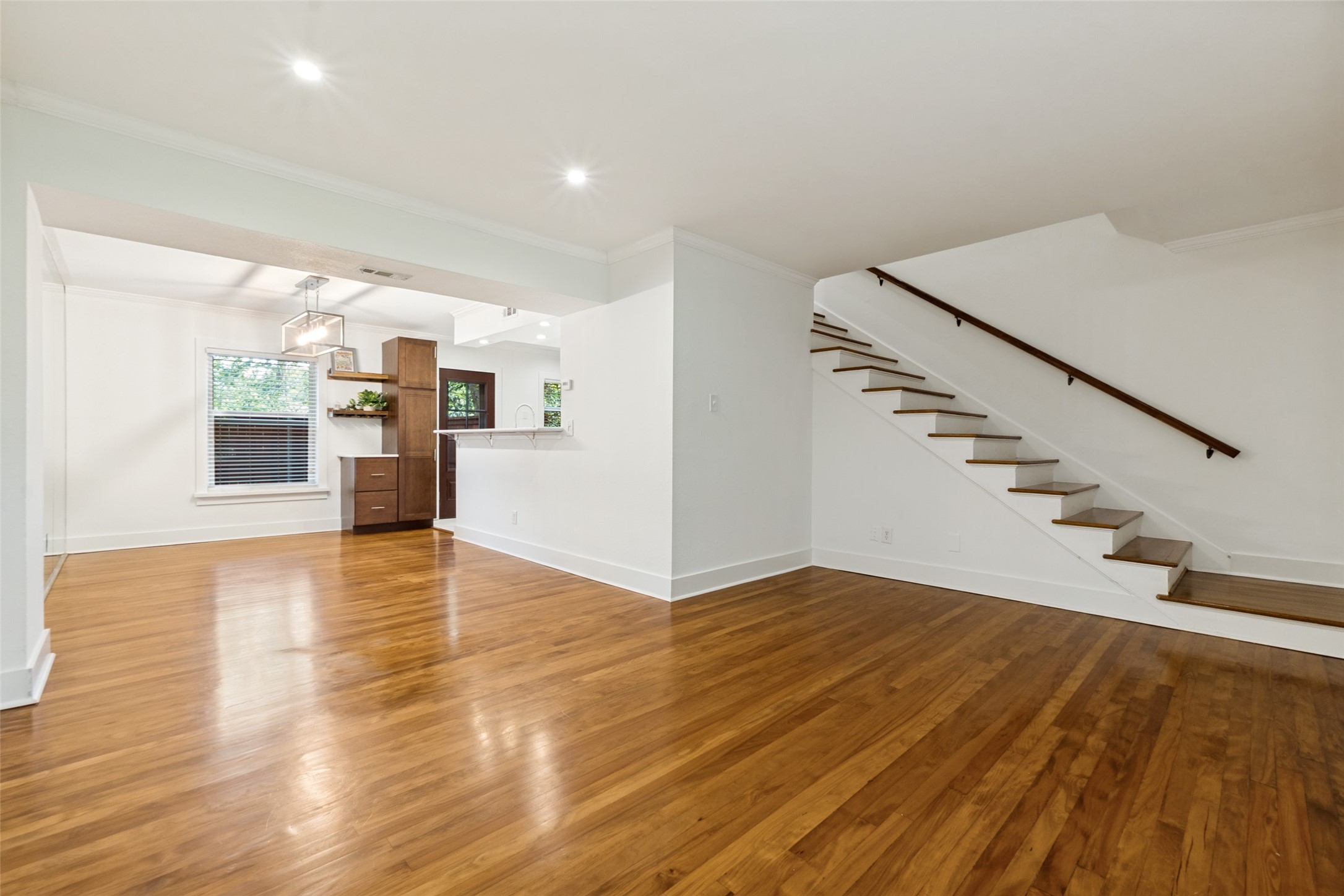 6490 Bordeaux Avenue Dallas TX 75209