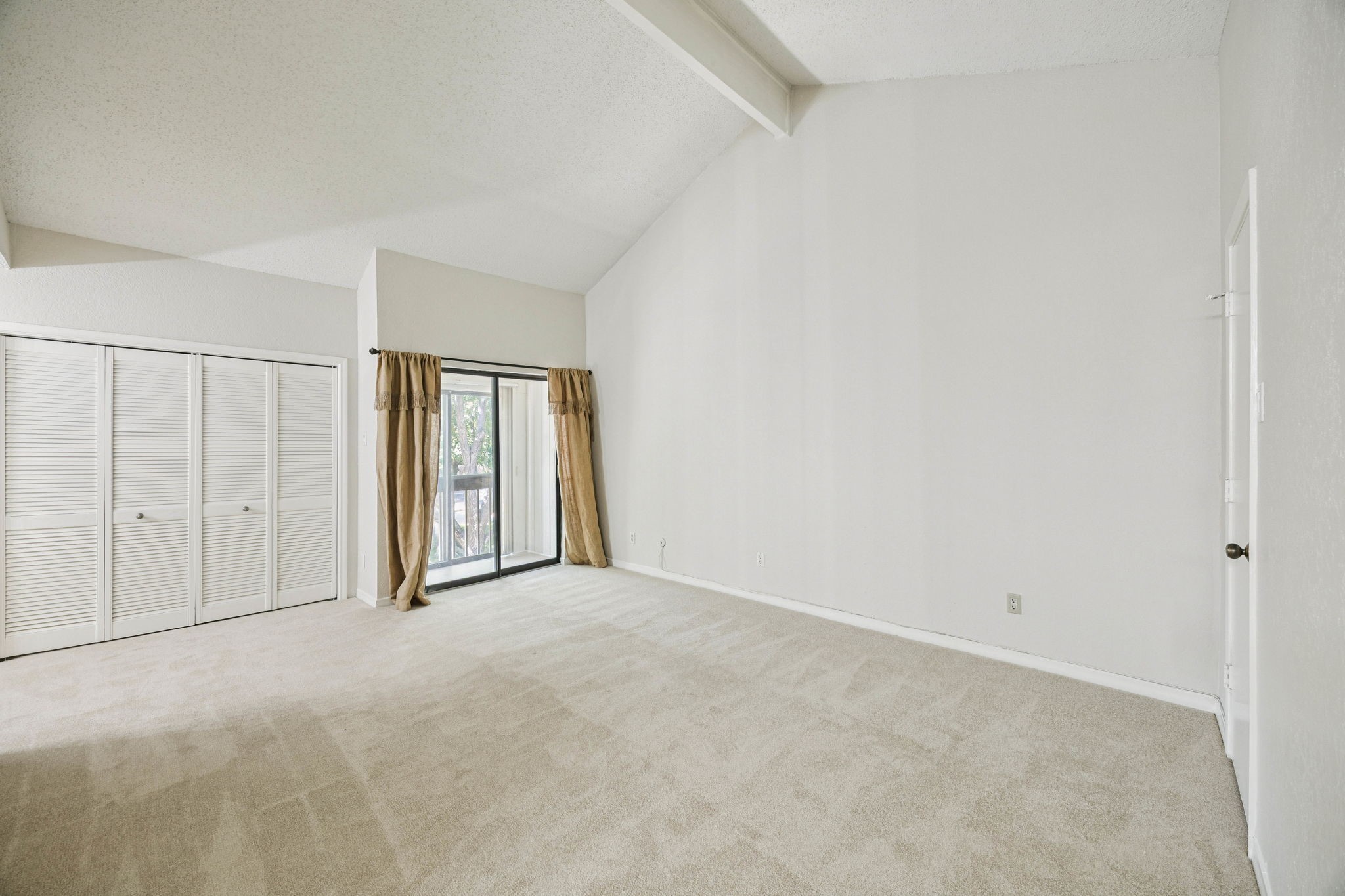 6742 E Northwest Highway Dallas TX 75231