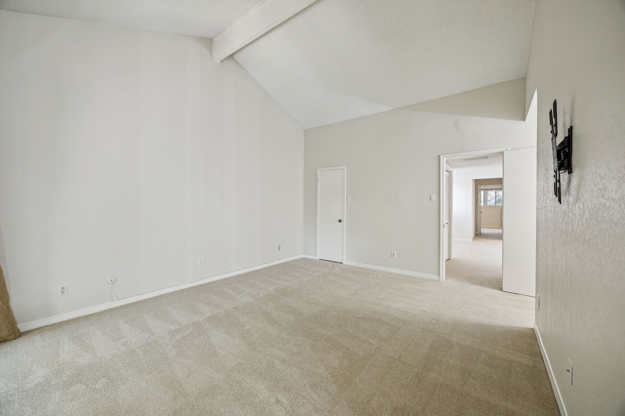 6742 E Northwest Highway Dallas TX 75231