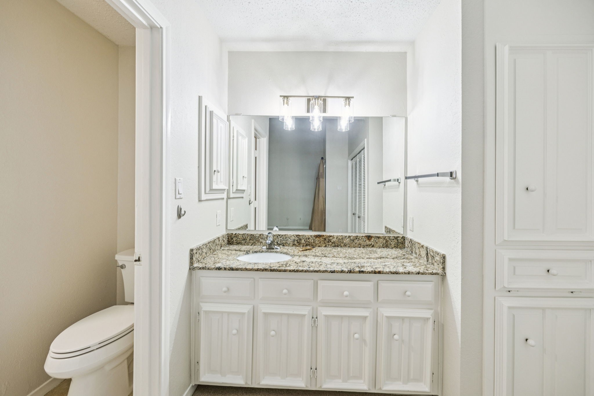 6742 E Northwest Highway Dallas TX 75231