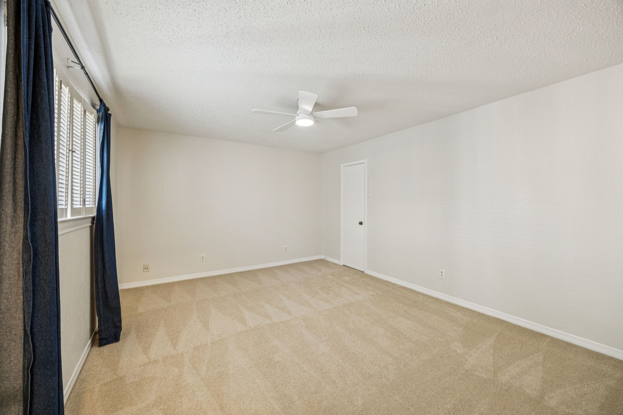 6742 E Northwest Highway Dallas TX 75231