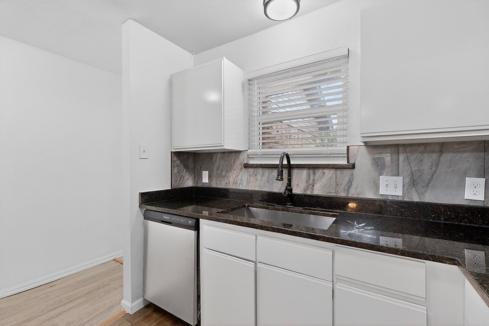 23 Gittiban Place Pantego TX 76013