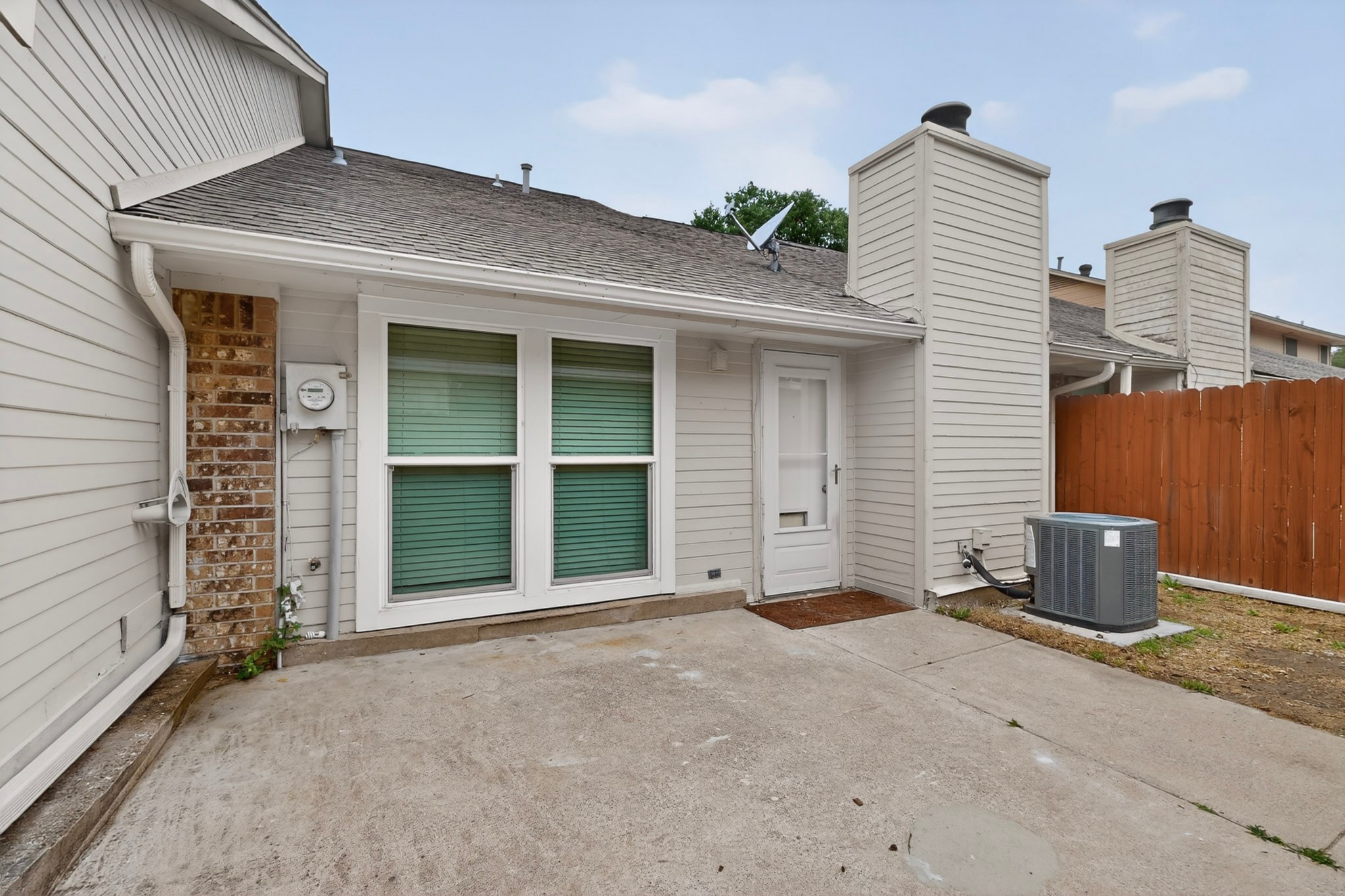 23 Gittiban Place Pantego TX 76013