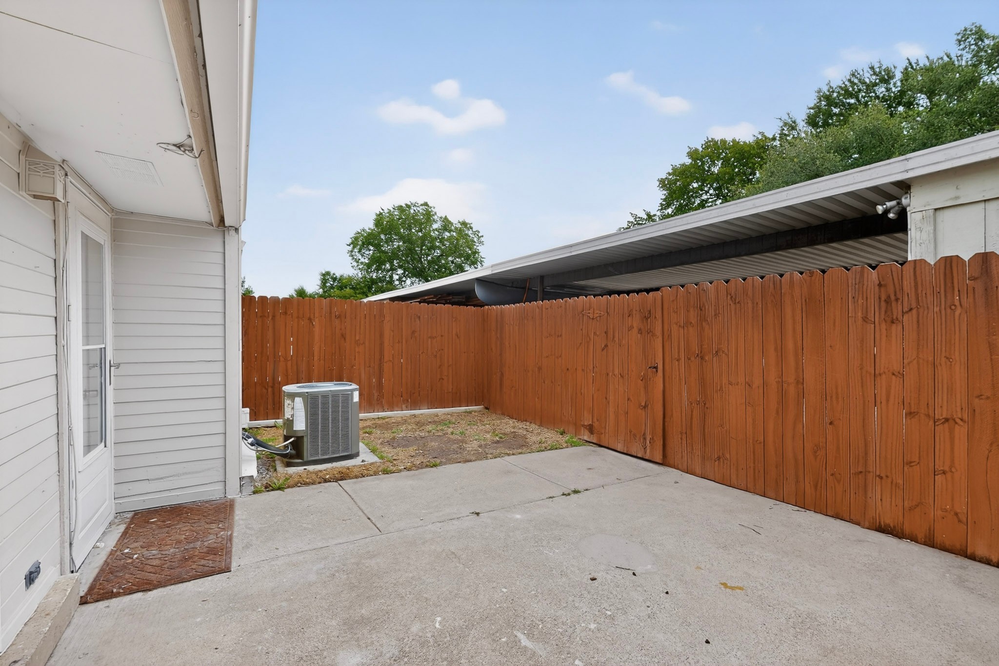 23 Gittiban Place Pantego TX 76013