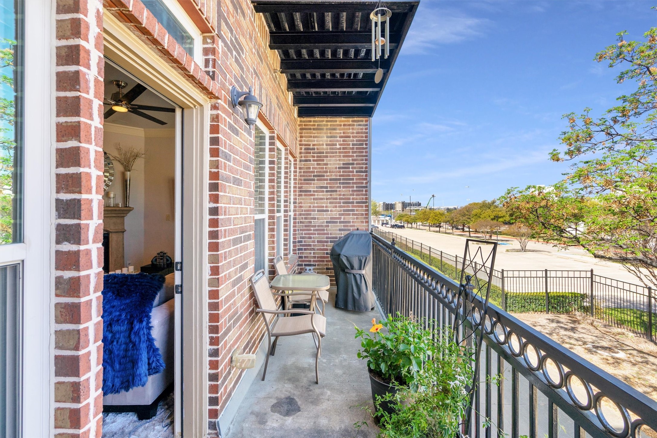 4041 Winsor Drive Farmers Branch TX 75244