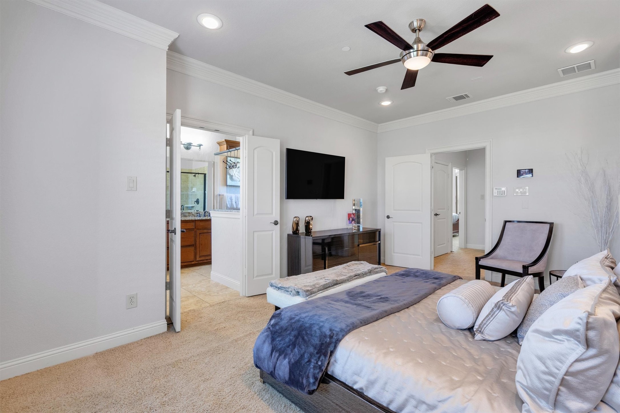 4041 Winsor Drive Farmers Branch TX 75244