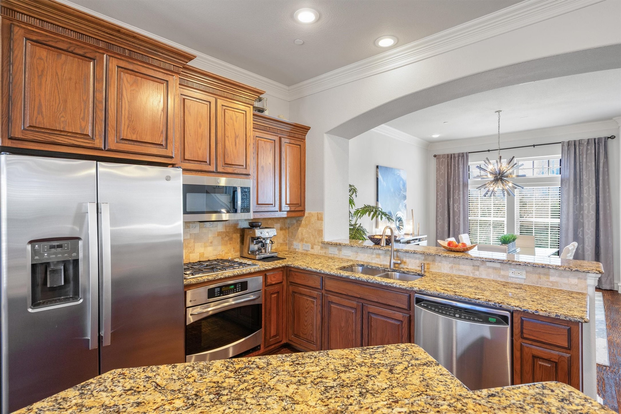 4041 Winsor Drive Farmers Branch TX 75244
