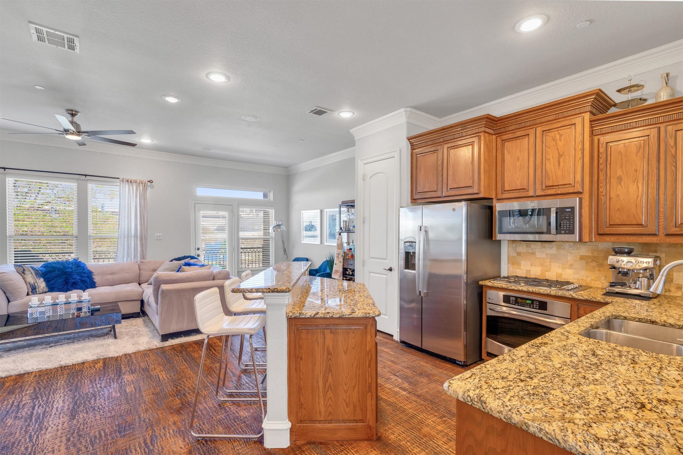 4041 Winsor Drive Farmers Branch TX 75244
