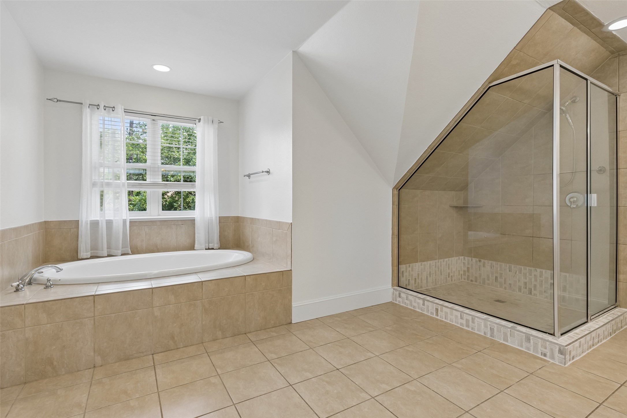 5726 La Vista Drive Dallas TX 75206