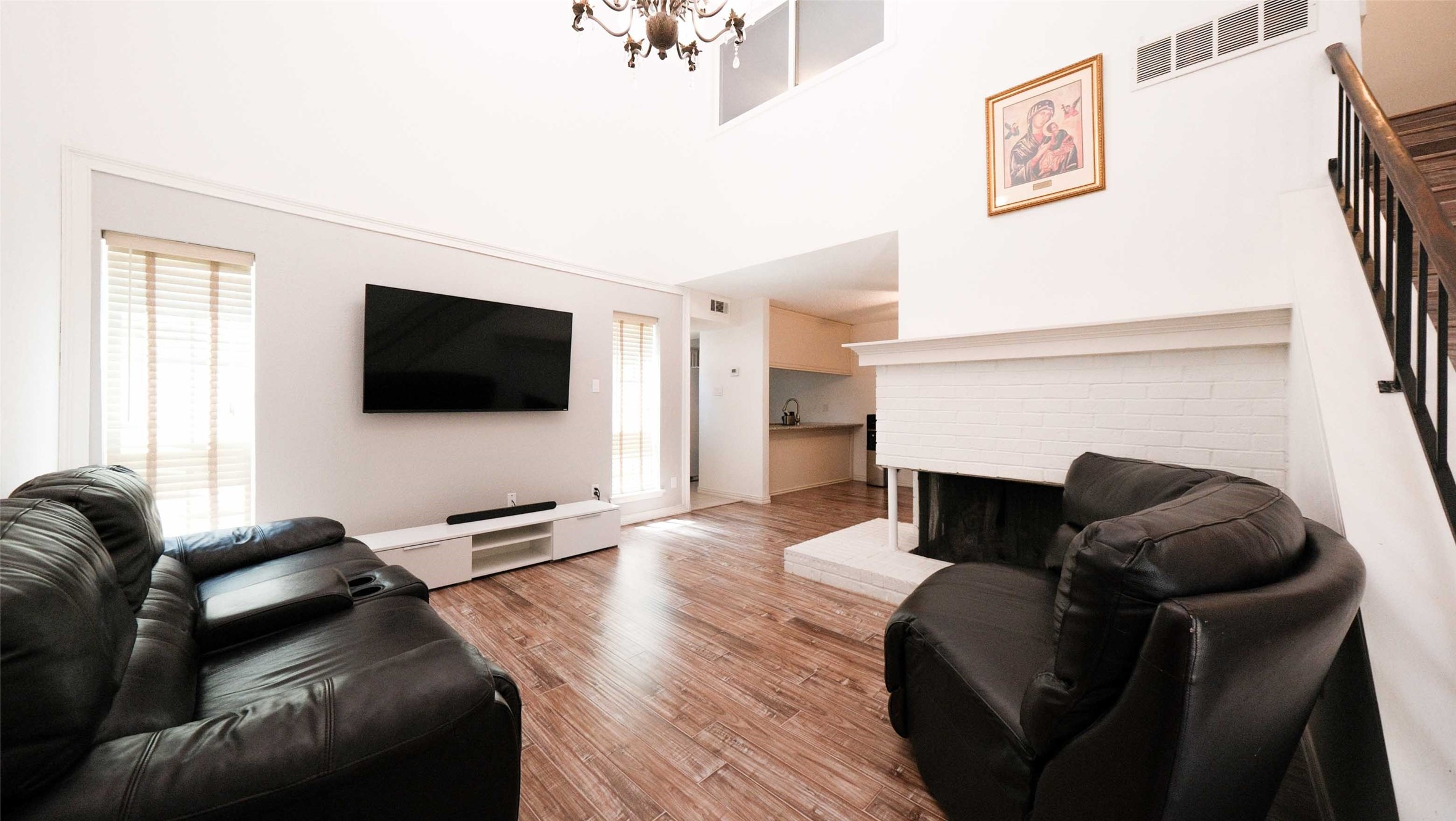2808 Ursa Circle Garland TX 75044