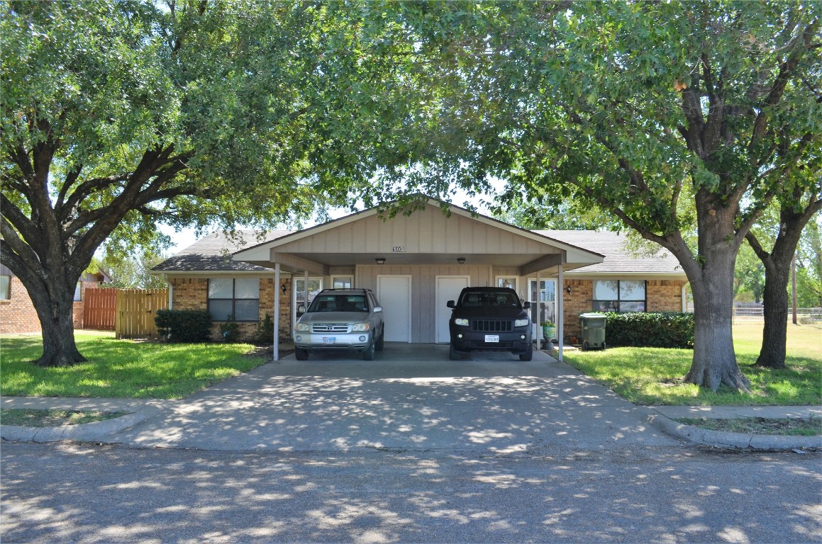 102 N 10th Street Mabank TX 75147