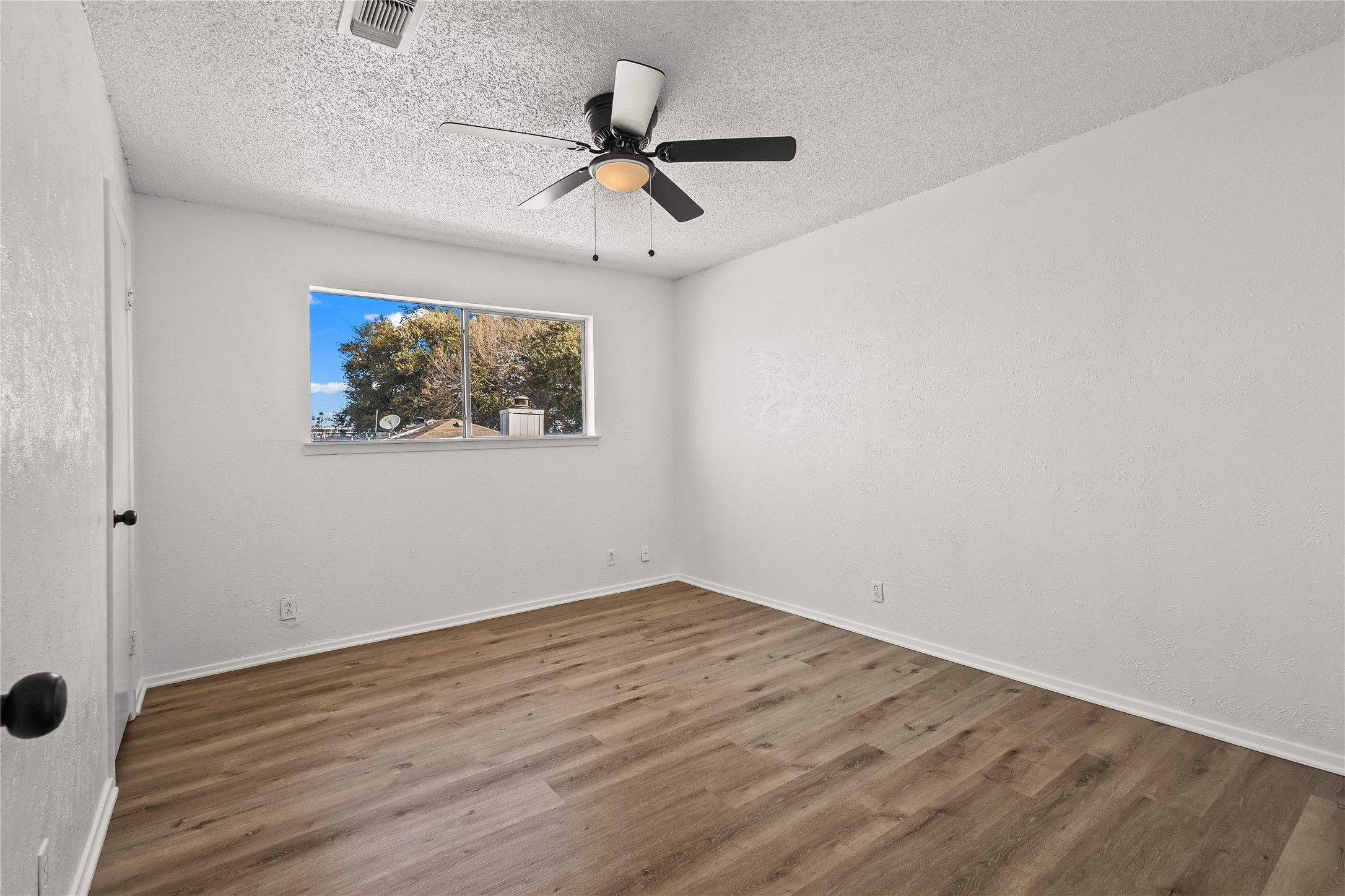 3305 Ambassador Row Dalworthington Gardens TX 76013