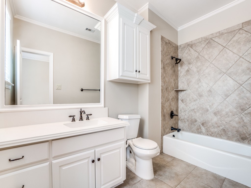 1402 Hampton Road Grapevine TX 76051