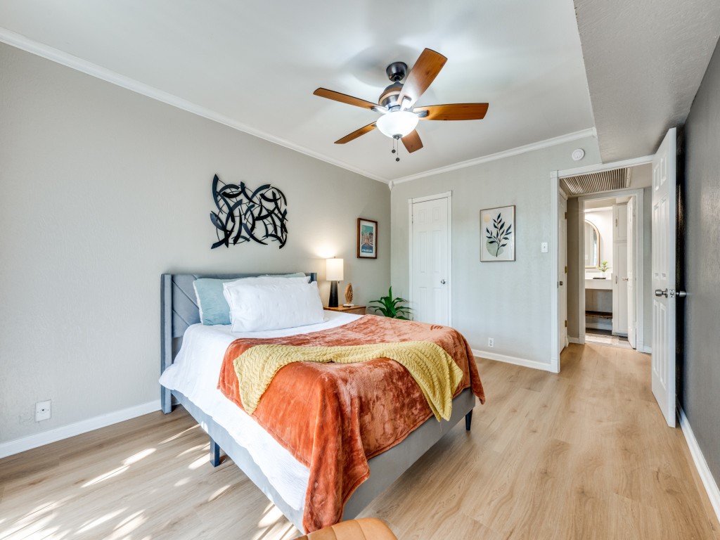 5212 Fleetwood Oaks Avenue Dallas TX 75235