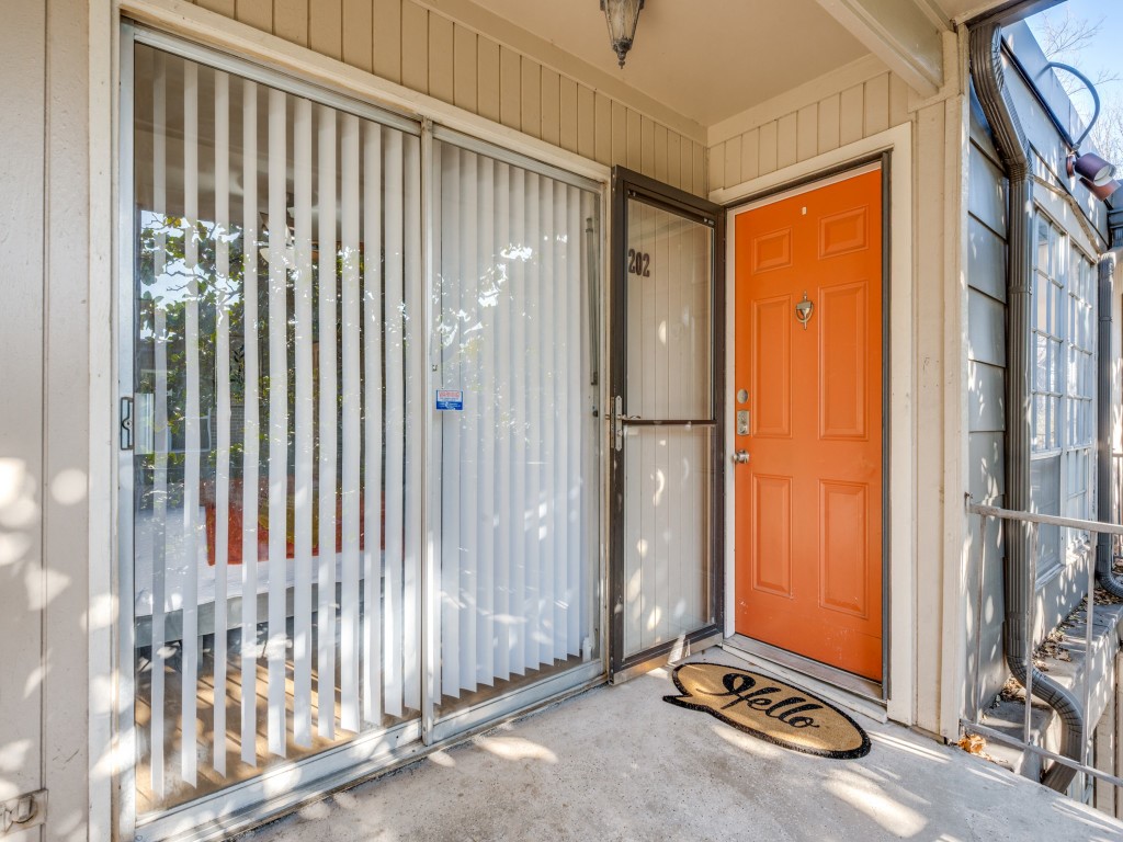 5212 Fleetwood Oaks Avenue Dallas TX 75235