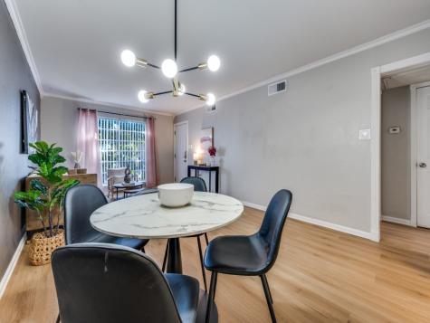 5212 Fleetwood Oaks Avenue Dallas TX 75235
