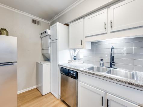 5212 Fleetwood Oaks Avenue Dallas TX 75235